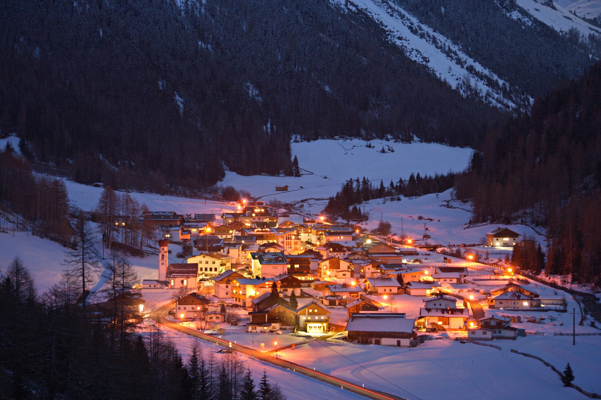 Austria Ski Resorts Travel Packages with Driver and Tour Guide Services