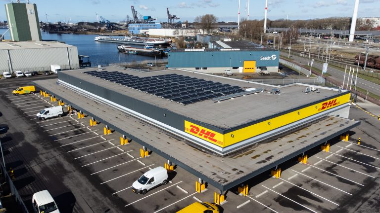 AMSTERDAM - DHL City Hub Amsterdam. Foto: Diederik van der Laan