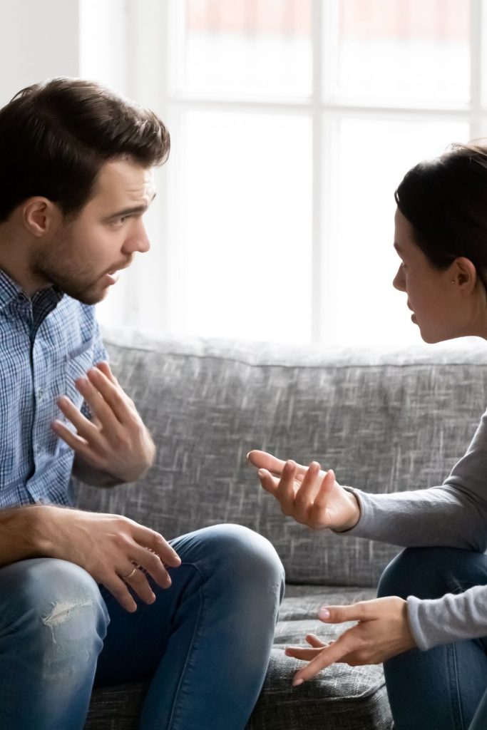 8 Suspicious Signs Your Husband Might Be Seeing Someone Else