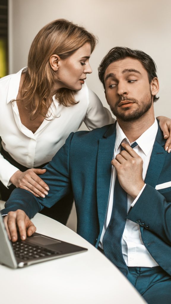 9 Signs Your Husband is Tired of You