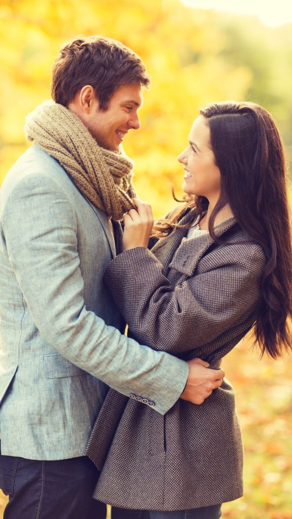 9 Non-verbal Ways He is Telling You He Loves You