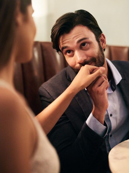7 Subtle Things Guys Do Only When They’re Comfortable Around You