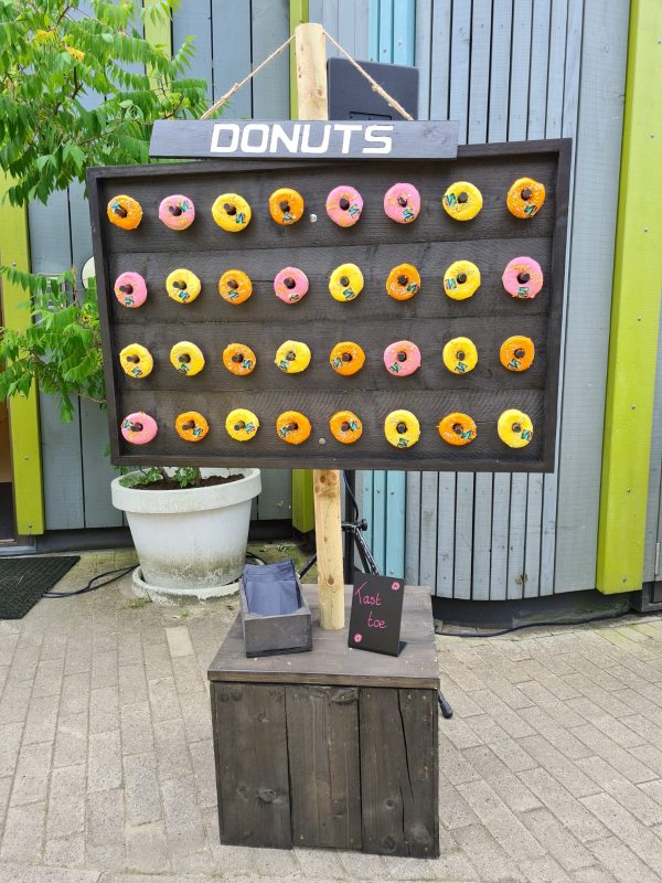 Donutpaal Lydison Verhuur