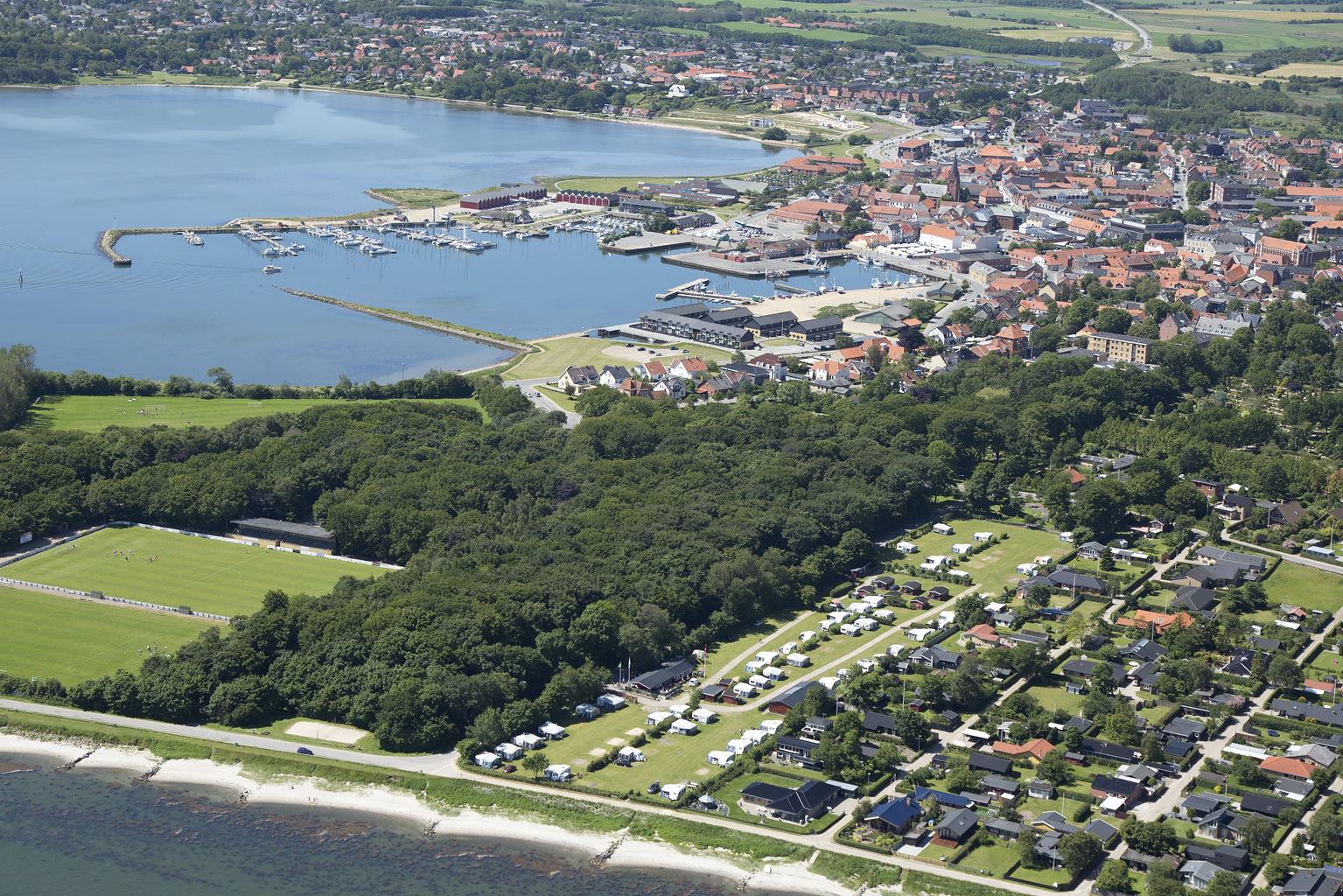 Morsø Camping overnatning ved Limfjorden.