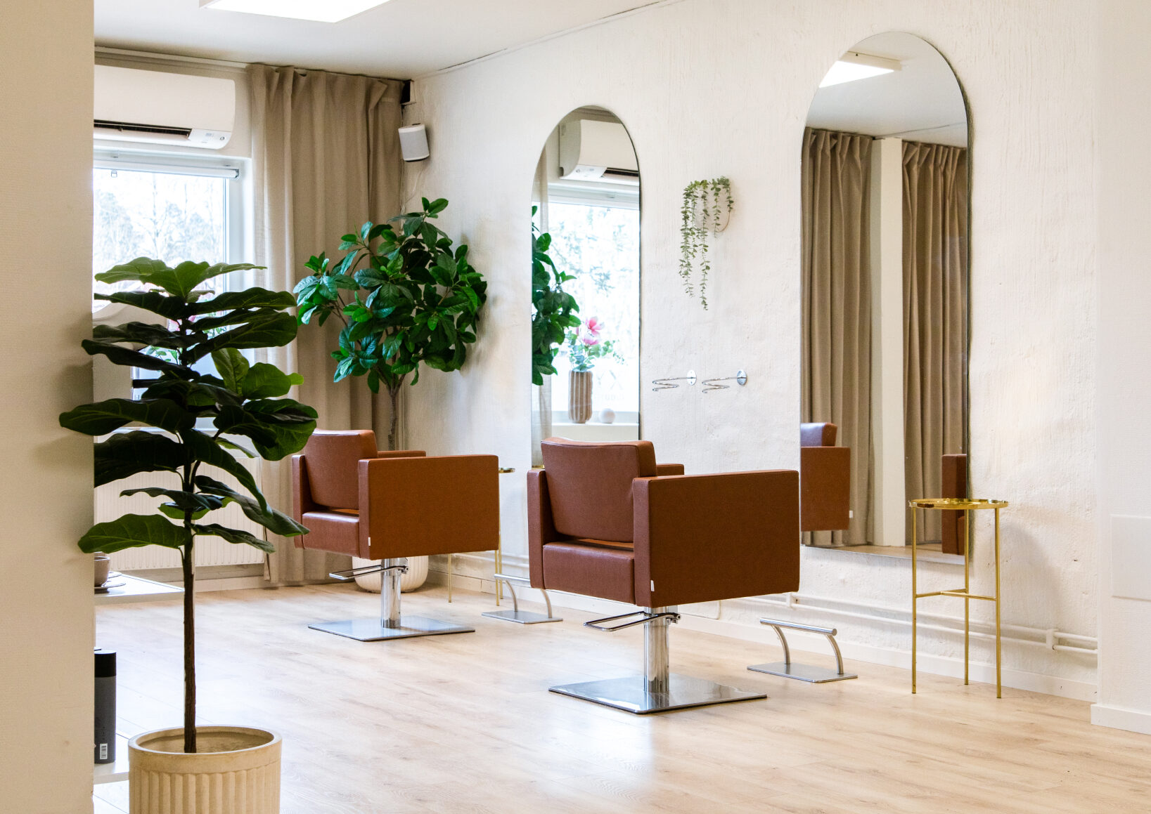 Frisörstolar på LYX Hårstudio