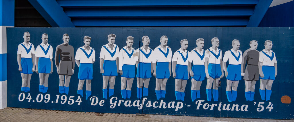 het allereerste elftal van De Graafschap uit 1954