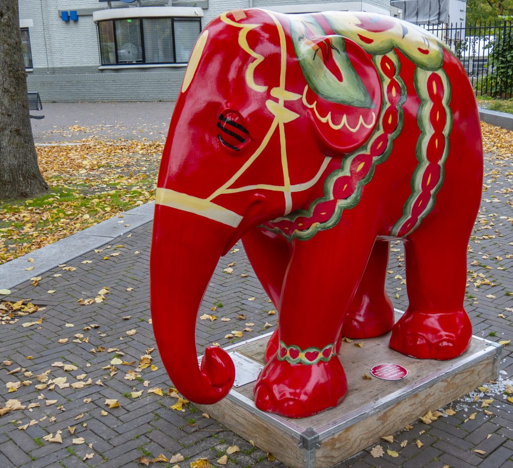 IKEAFANT
- Ikea
Omdat Ikea het leuk vond om de olifant een zweeds tintje te geven, werd besloten om de olifant om te toveren tot een Zweeds "Dala" paard.