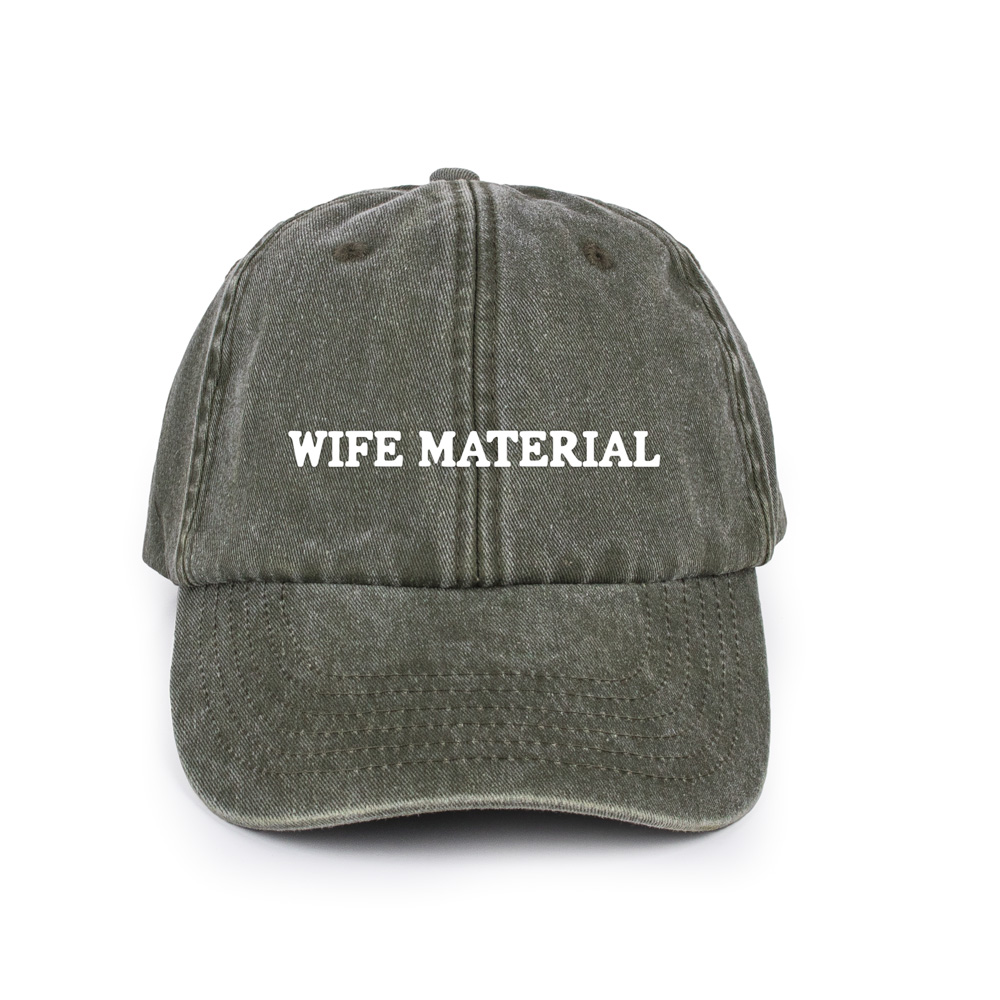 wife material pet, wife cap, bridal pet, honeymoon outfit cap, bride to be accessoires, wedding statement pet, grappige quote cap, unisex cap, verstelbare pet, trouw merchandise, engagement cadeau, bride lifestyle accessoires, girls night cap, classy statement pet, wedding vibes cap, future wife pet, bridal shower cap, trendy quote pet, fashion statement cap, wedding cadeau idee