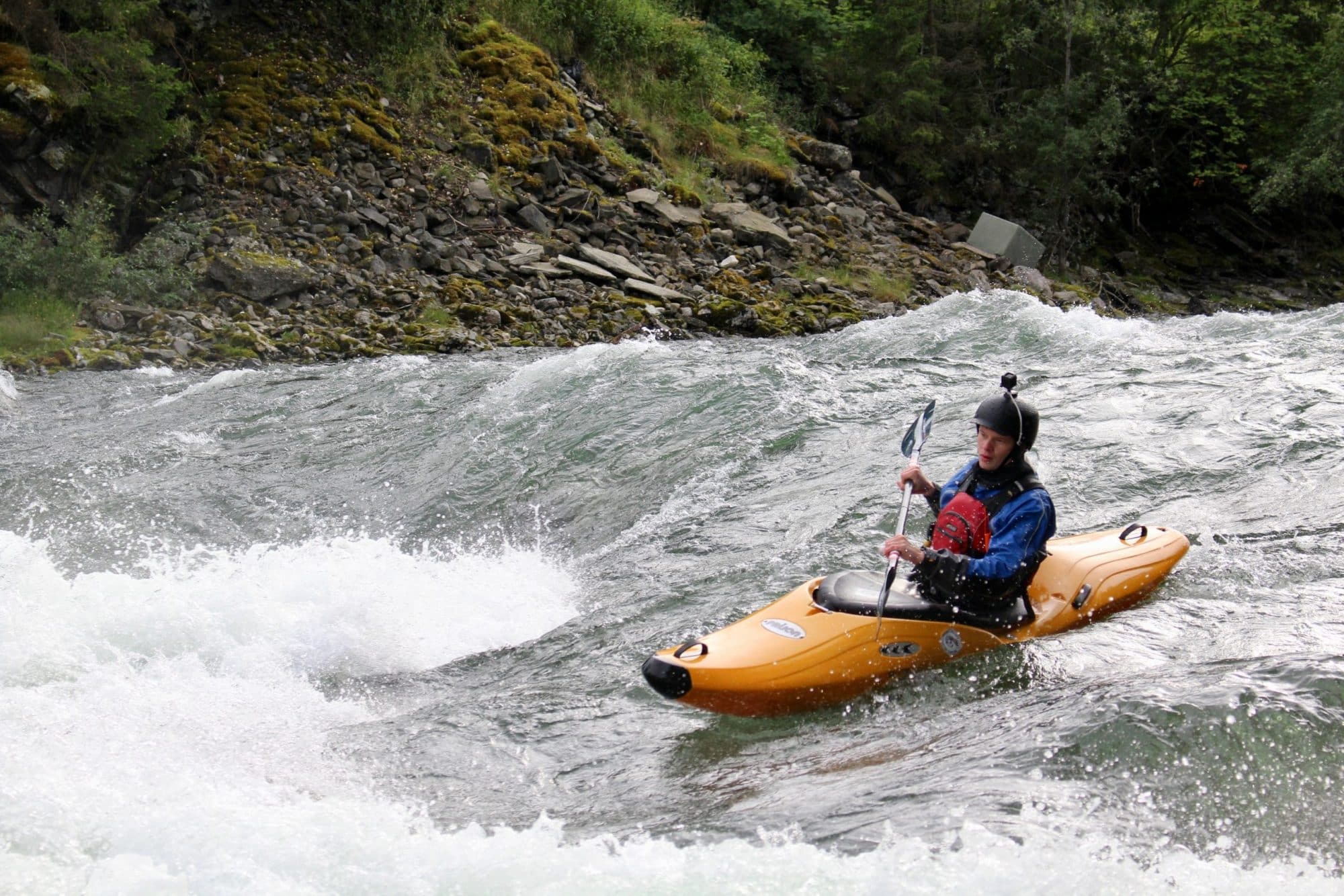 Paddling China Hole on Sjoa Normal