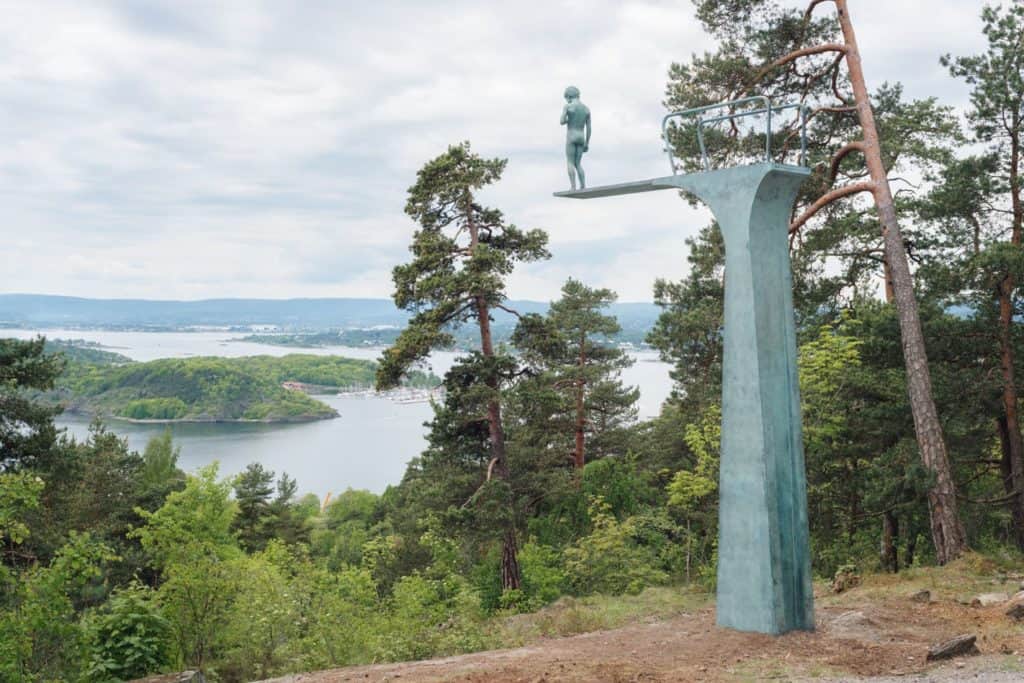 Elmgreen & Dragset, Dilemma, at Ekebergparken, Oslo, Norway