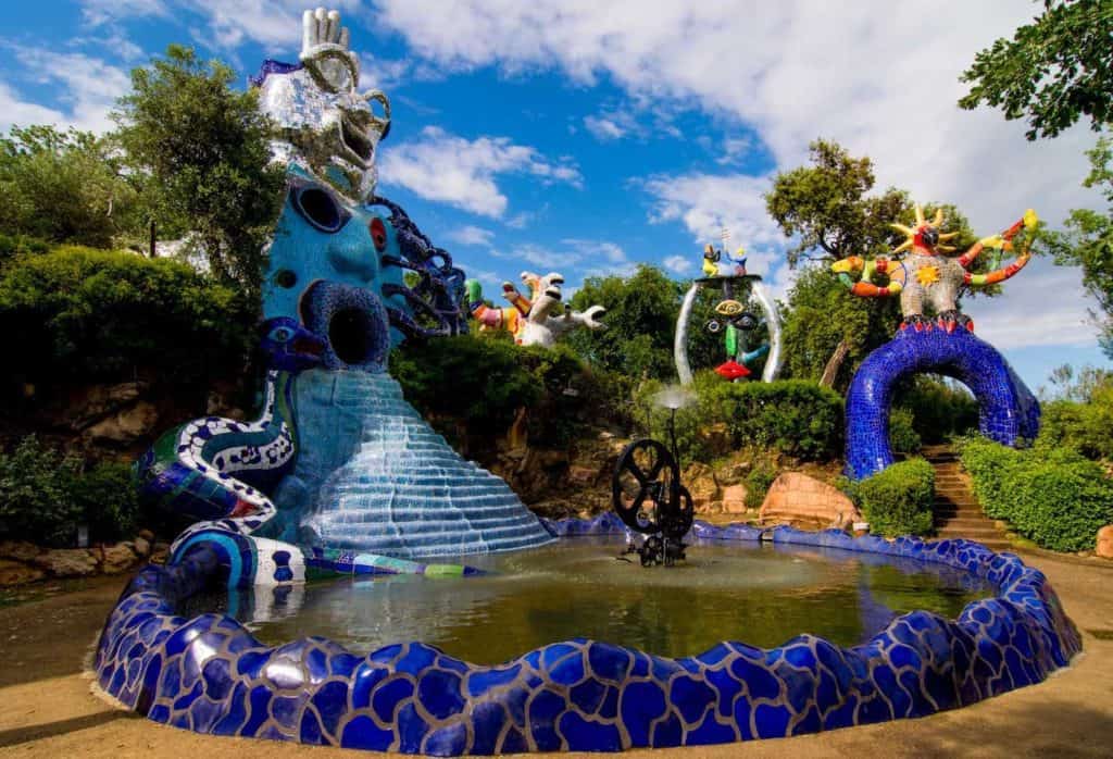 Niki de Saint Phalle, Fountain in The Tarot Garden - sculpture park