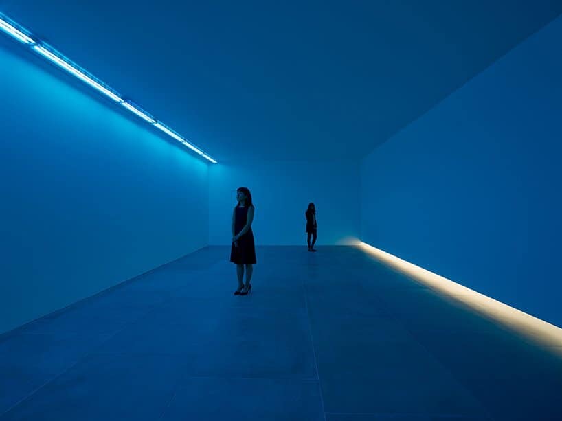 Bruce Nauman natural light blue light room design