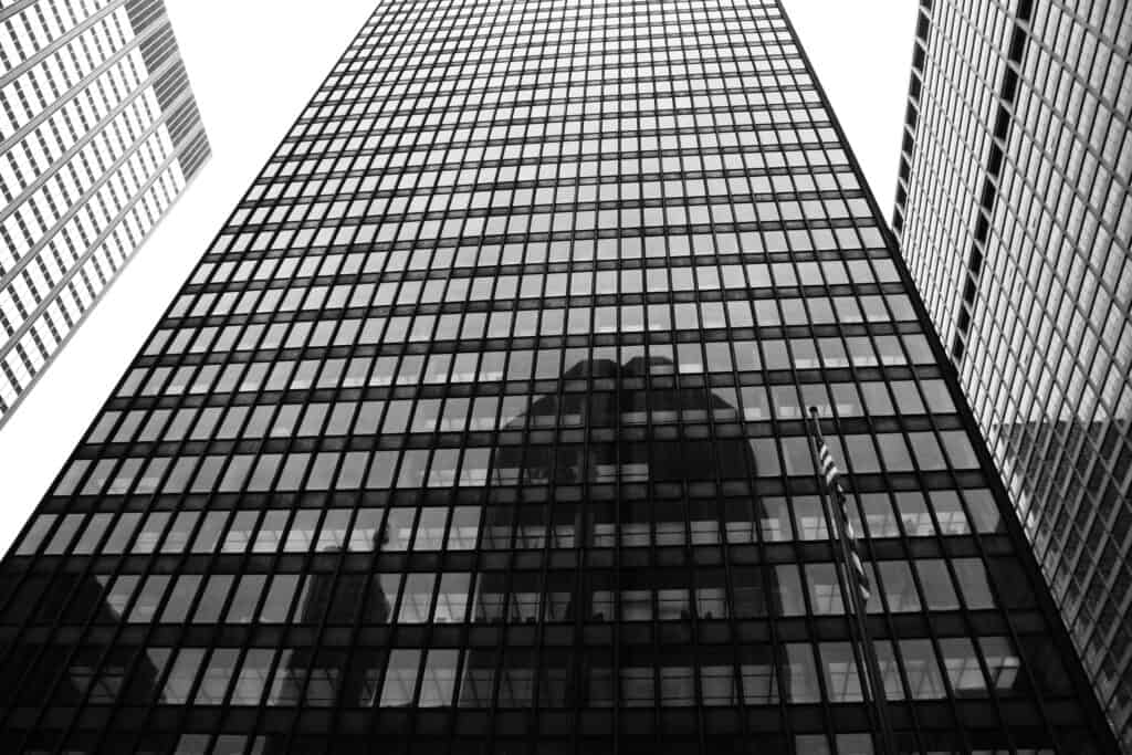 Ludwig Mies van der Rohe, Seagram Building on New York City's Park Ave. Image credit: Jules Antonio, CC BY 2.0.