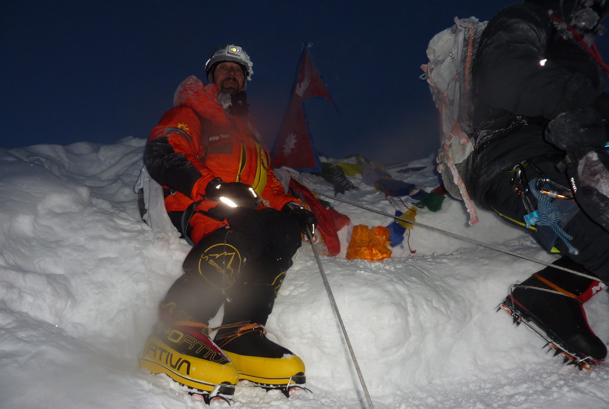 Summit Manaslu