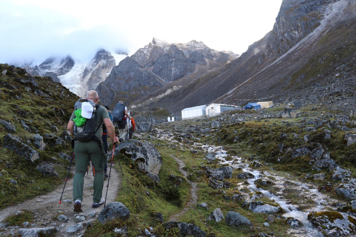 Trek van Bhimthan naar Samdo via Larke pass