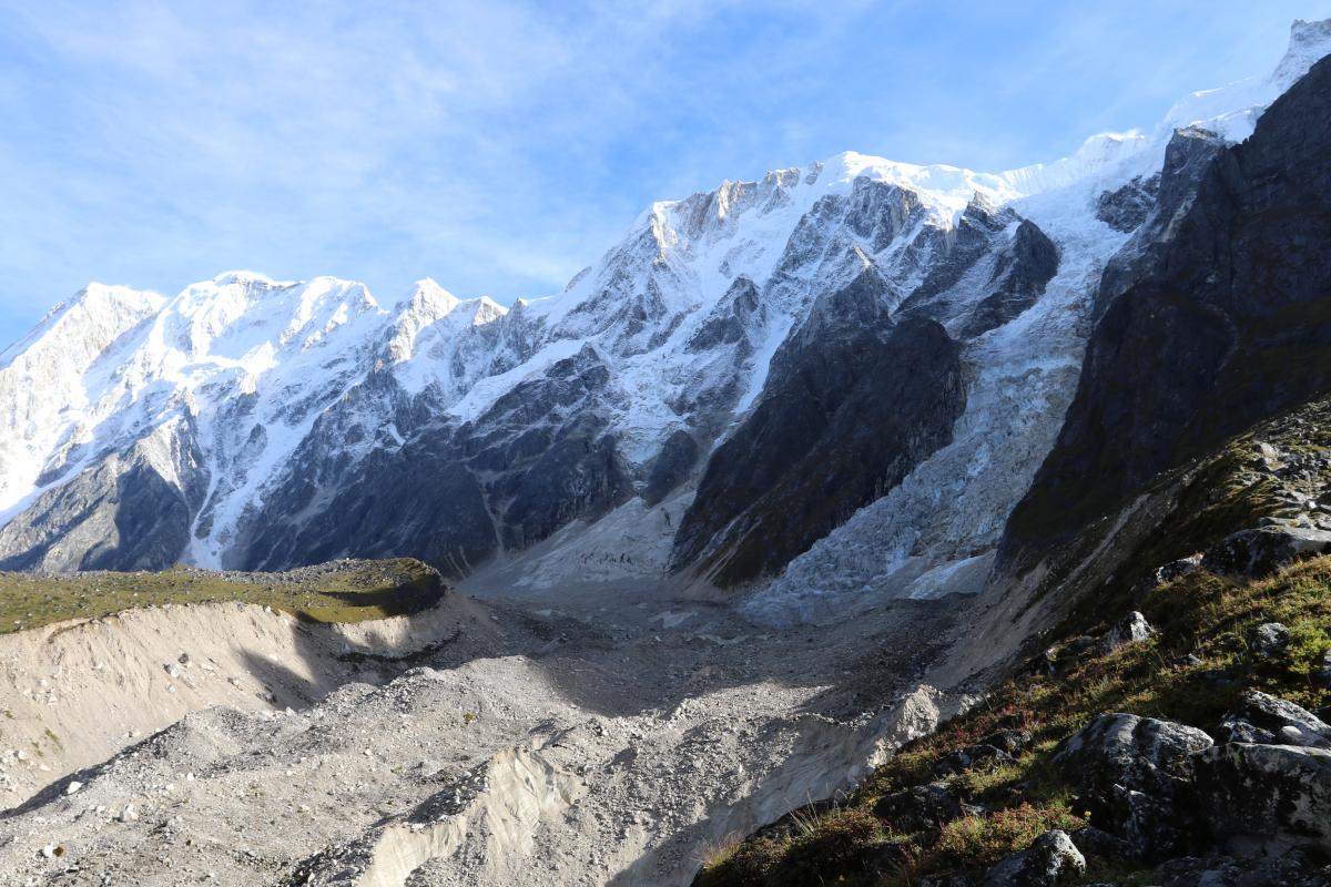 Trek van Bhimthan naar Samdo via Larke pass