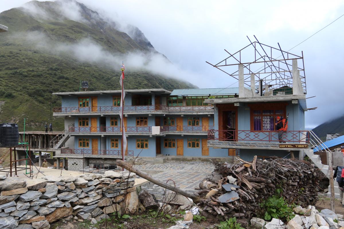 Trek van Bhimthan naar Samdo via Larke pass