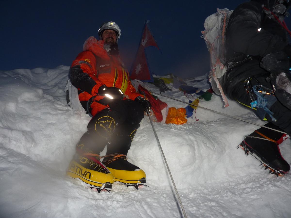 Summit Manaslu