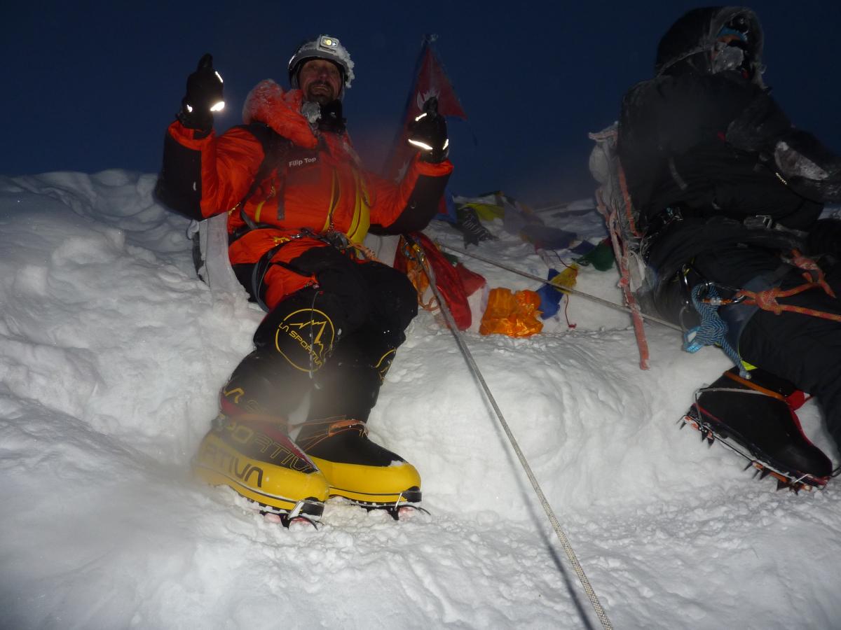 Summit Manaslu