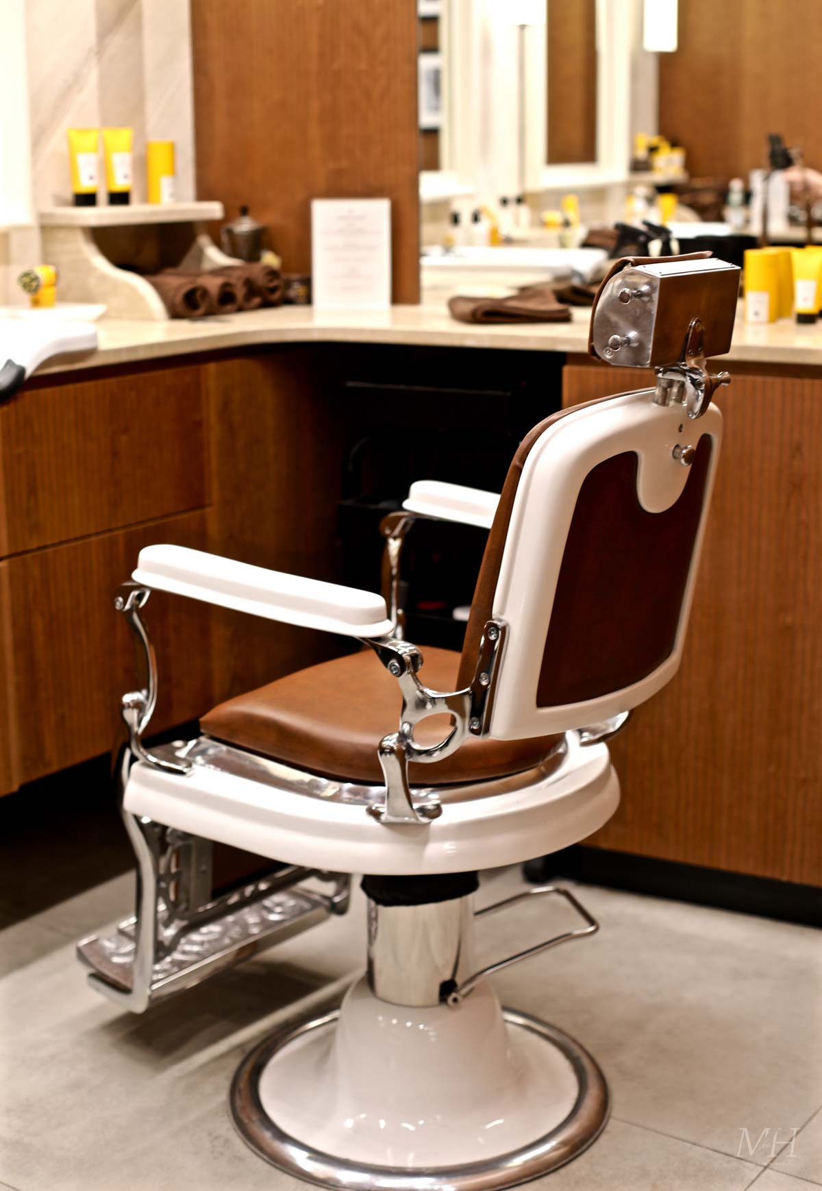 acqua-di-parma-uk-barbershop-man-for-himself-10