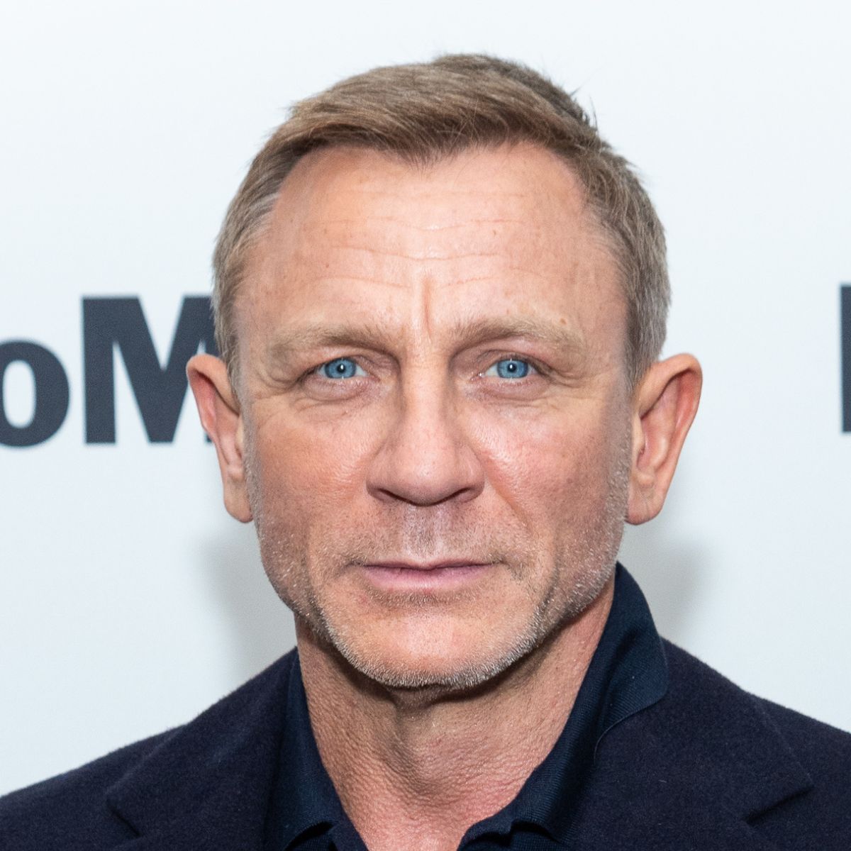 daniel-craig-fine-receding-hairstyle-hairstyle-haircut-man-for-himself-ft.jpg