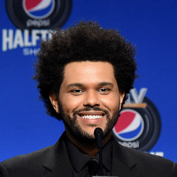 The Weeknd: Natural Circular Shaped Afro Hairstyle