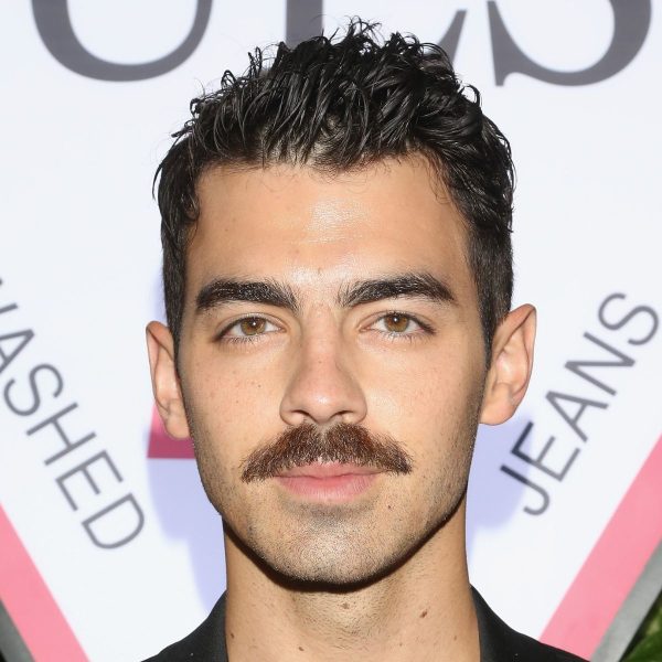 joe-jonas-square-shaped-scissor-cut-hairstyle-quiff-hairstyle-haircut-man-for-himself-ft.jpg