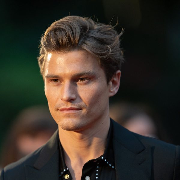 Oliver Cheshire: Medium Length Quiff