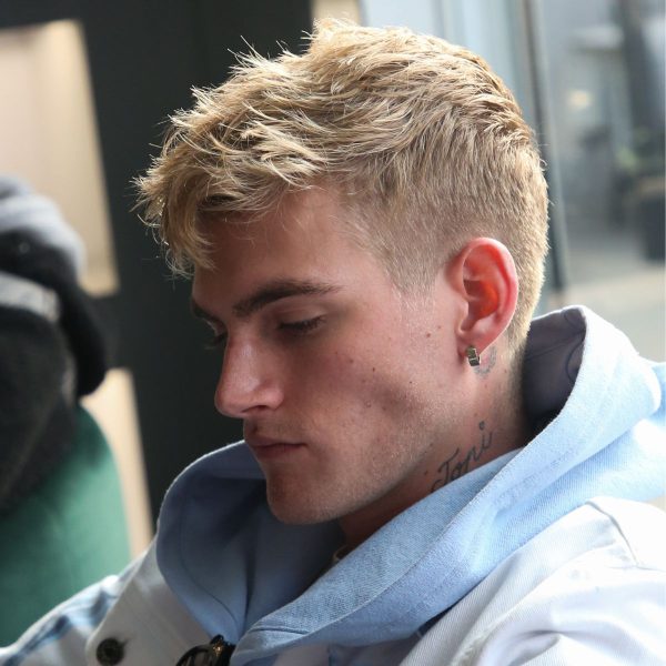 Presley Gerber: Textured Short Hairstyle