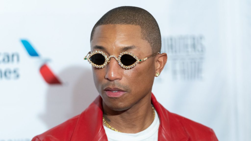 pharrell-williams-buzz-cut-with-line-up-hairstyle-haircut-man-for-himself-hero.jpg