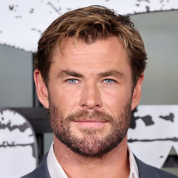 chris-hemsworth-textured-highlighted-hairstyle-hairstyle-haircut-man-for-himself-ft.jpg