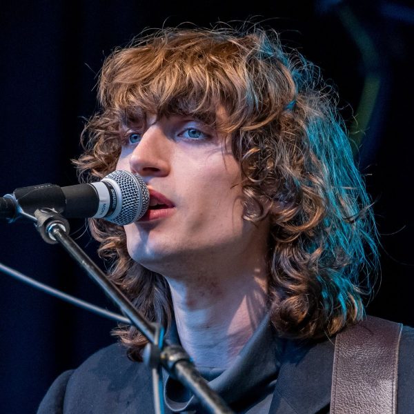 malcolm-mcrae-long-curly-hair-with-fringe-hairstyle-haircut-man-for-himself-ft.jpg