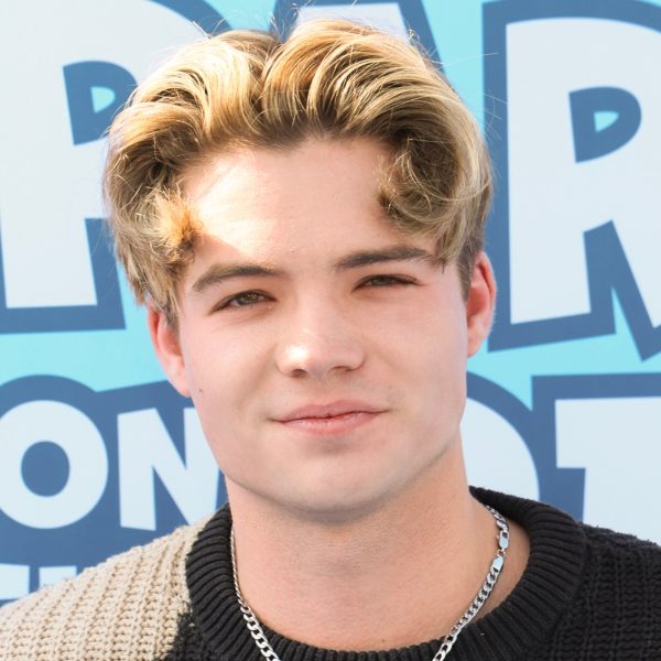 connor-finnerty-90s-inspired-curtains-hairstyle-with-undercut-hairstyle-haircut-man-for-himself-ft.jpg