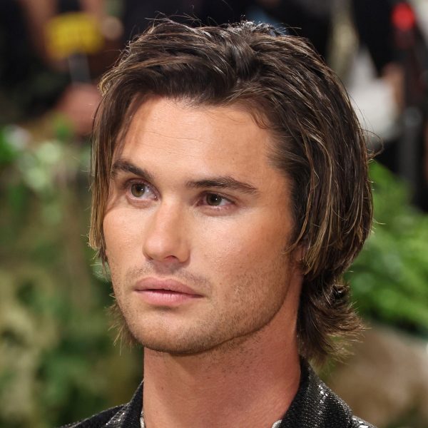 Chase Stokes: Medium-Length 90s Curtain Hairstyle | Man For Himself