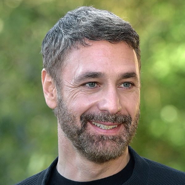 Raoul Bova’s Hair: Short, Textured, Tapered Cut