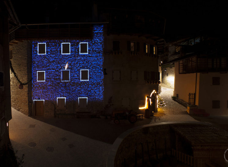 A still frame from the Christmas market projection mapping in Rango, Italy