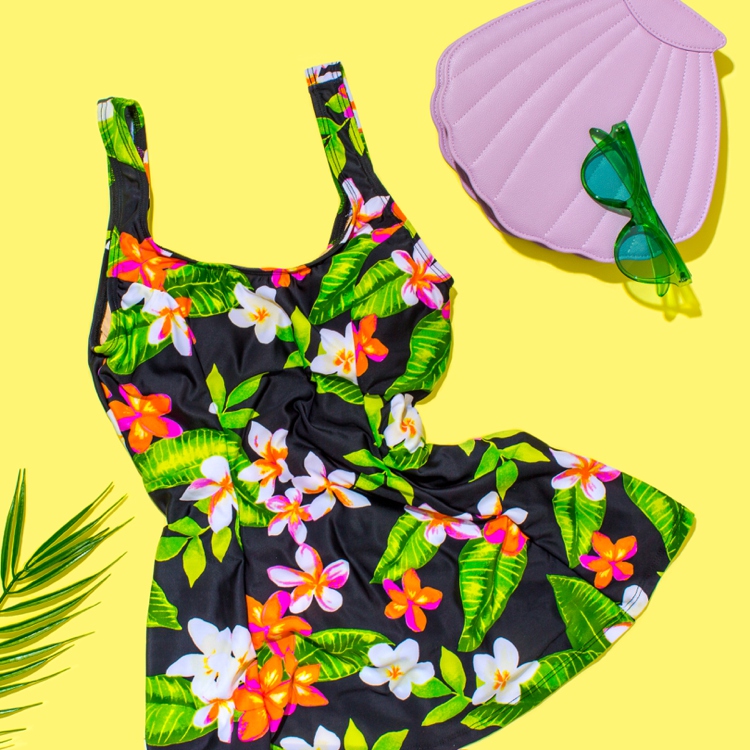 Colourful content creation for For Luna Swimwear. Product photography & styling by Marianne Taylor.