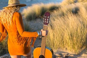 Colourful beach lifestyle photography. Cornwall photography & styling by Marianne Taylor.