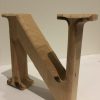 Dekobuchstabe Holzbuchstabe zum Aufstellen 20cm hoch aus Holz Buche