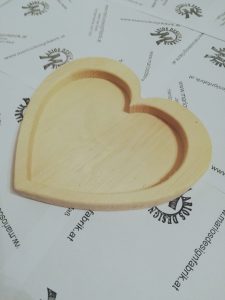 Dekoteller Tischdeko Herz aus Holz Buche oder Zirbe