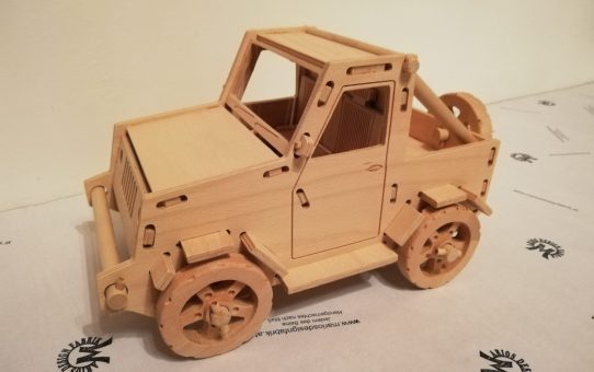 Fahrzeug Spielzeug aus Holz Design Jeep Wrangler