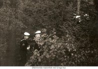 oeldrikkende-maskinfolk-ved-griegs-hustext