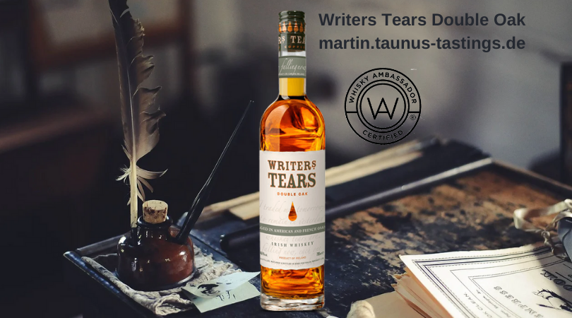 Eine Flasche Writers Tears auf einem Schreibtisch