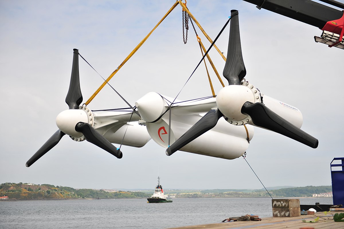 Aus der Kraft des Meeres „Wasser des Lebens“ erschaffen - Capricorn Marine Turbine during deployment in Scotland, June 2016.