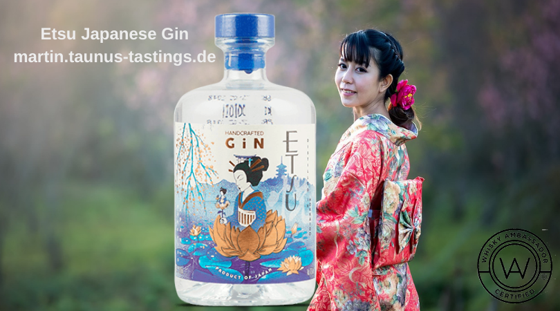 Eine Flasche Etsu Japanese Gin, im Hintergrund eine Geisha