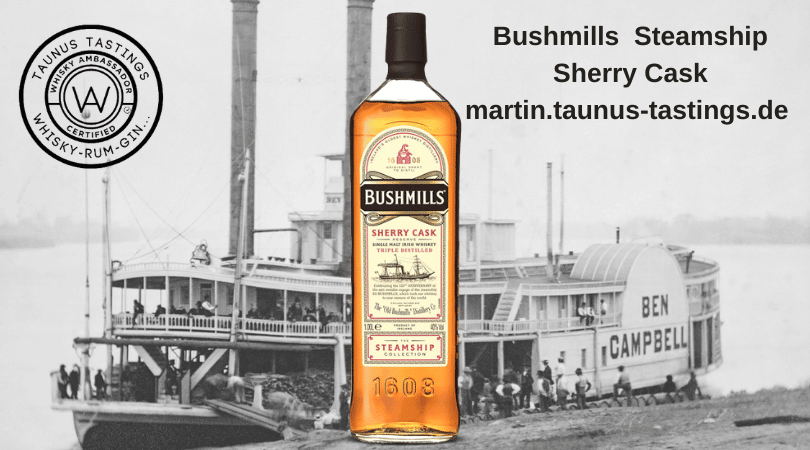 Eine Flasche Bushmills Steamship Sherry Cask, im Hintergrund ein Dampfschiff