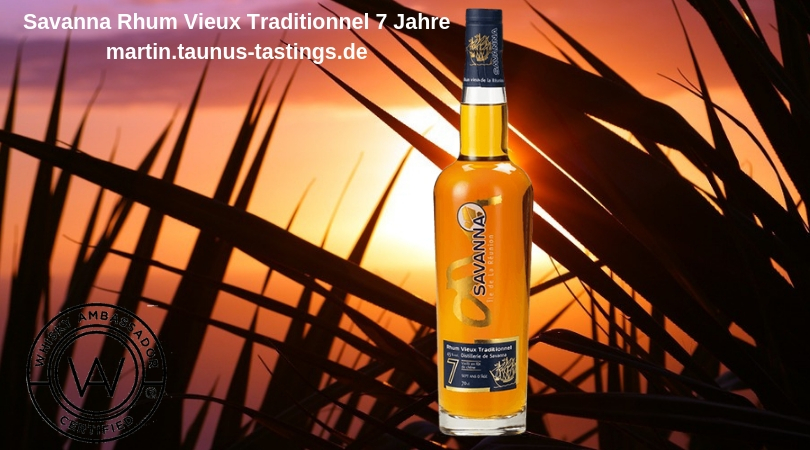 Eine Flasche Savanna Rhum Vieux Traditionnel 7 Jahre
