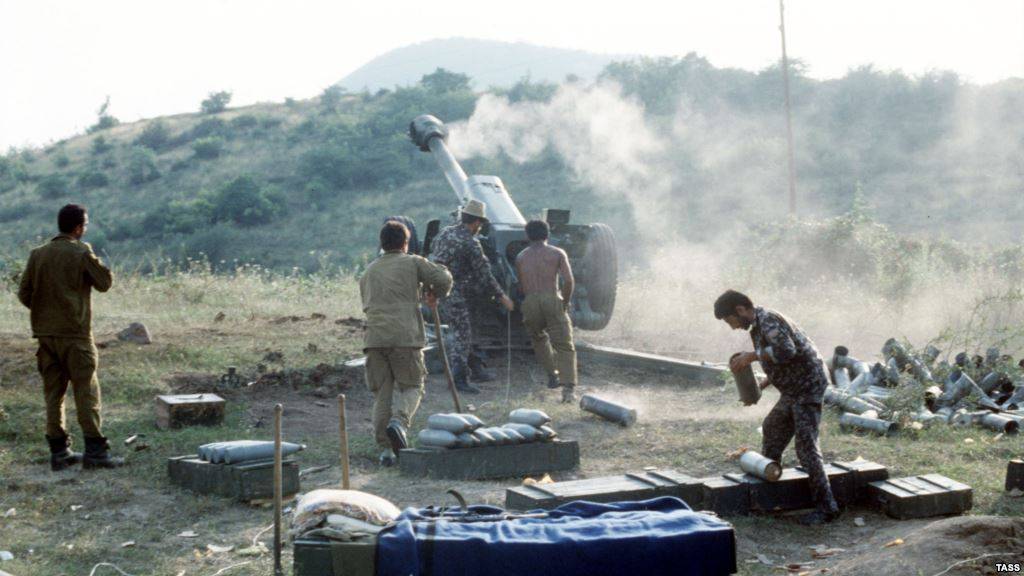 Tagesschau: Aserbaidschan und Armenien: Neuer Anlauf für Waffenruhe in Bergkarabach