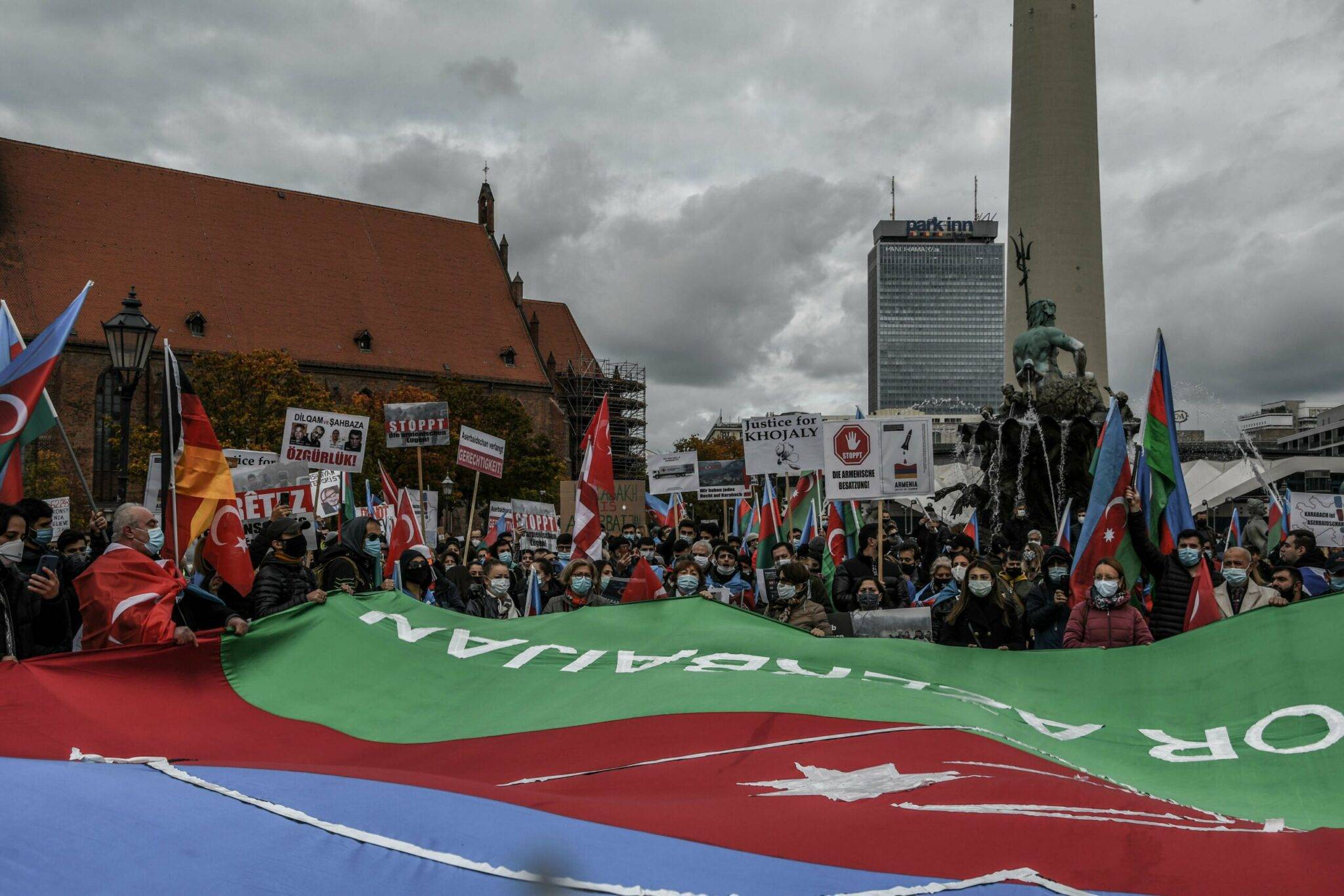 Demonstration gegen die armenische Aggression