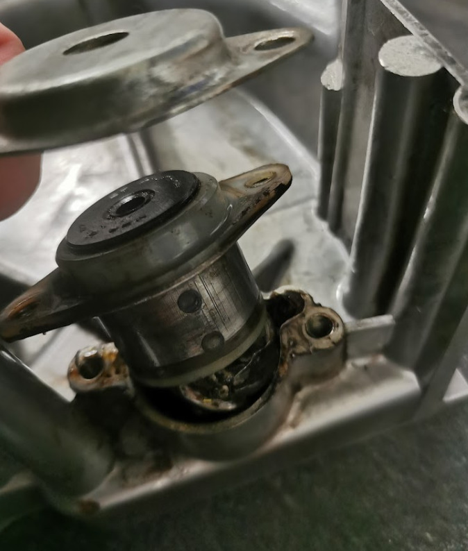 GT380 Engine assembly – Man cave & MC Restoration